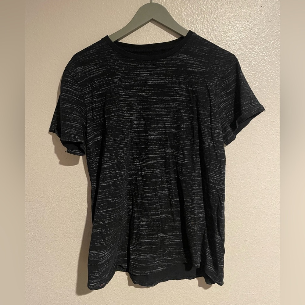 Rue21 Classic Black and Grey Scoop Hem Jersey T-Shirt